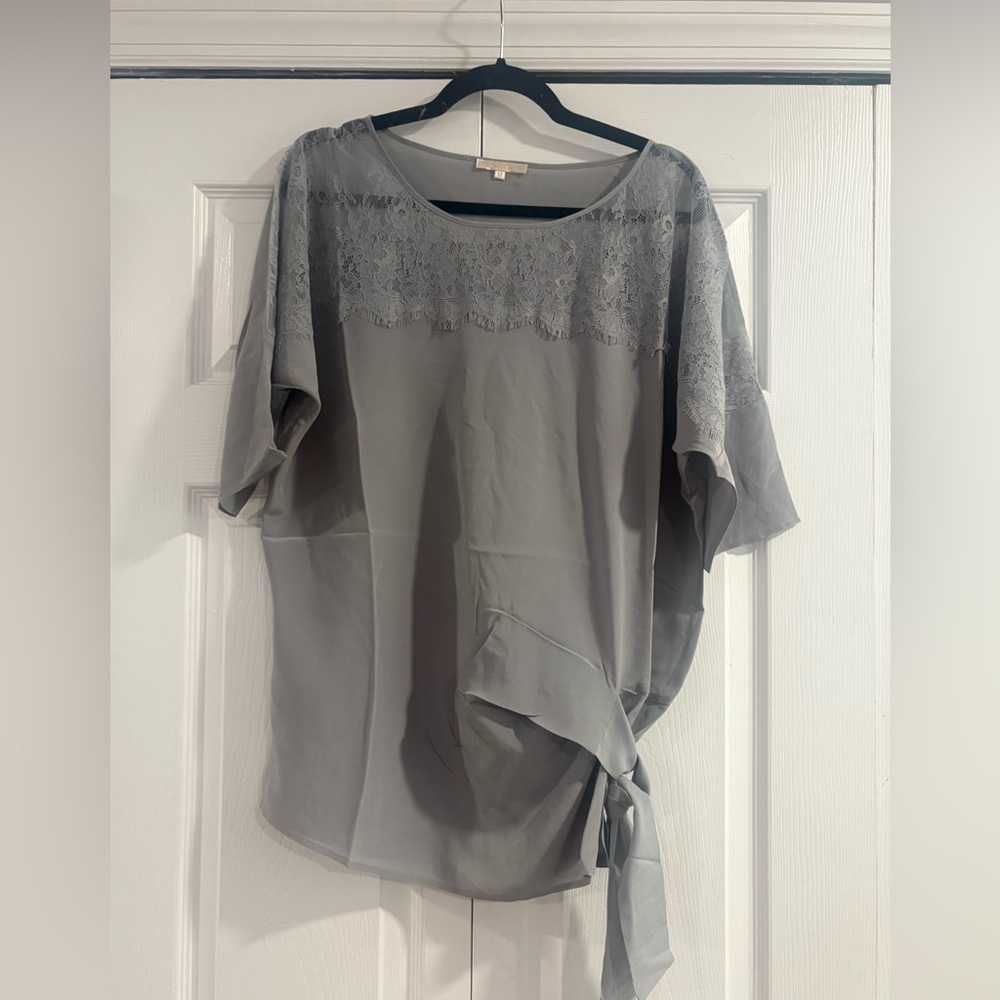Elegant Gray Silk and Lace Top